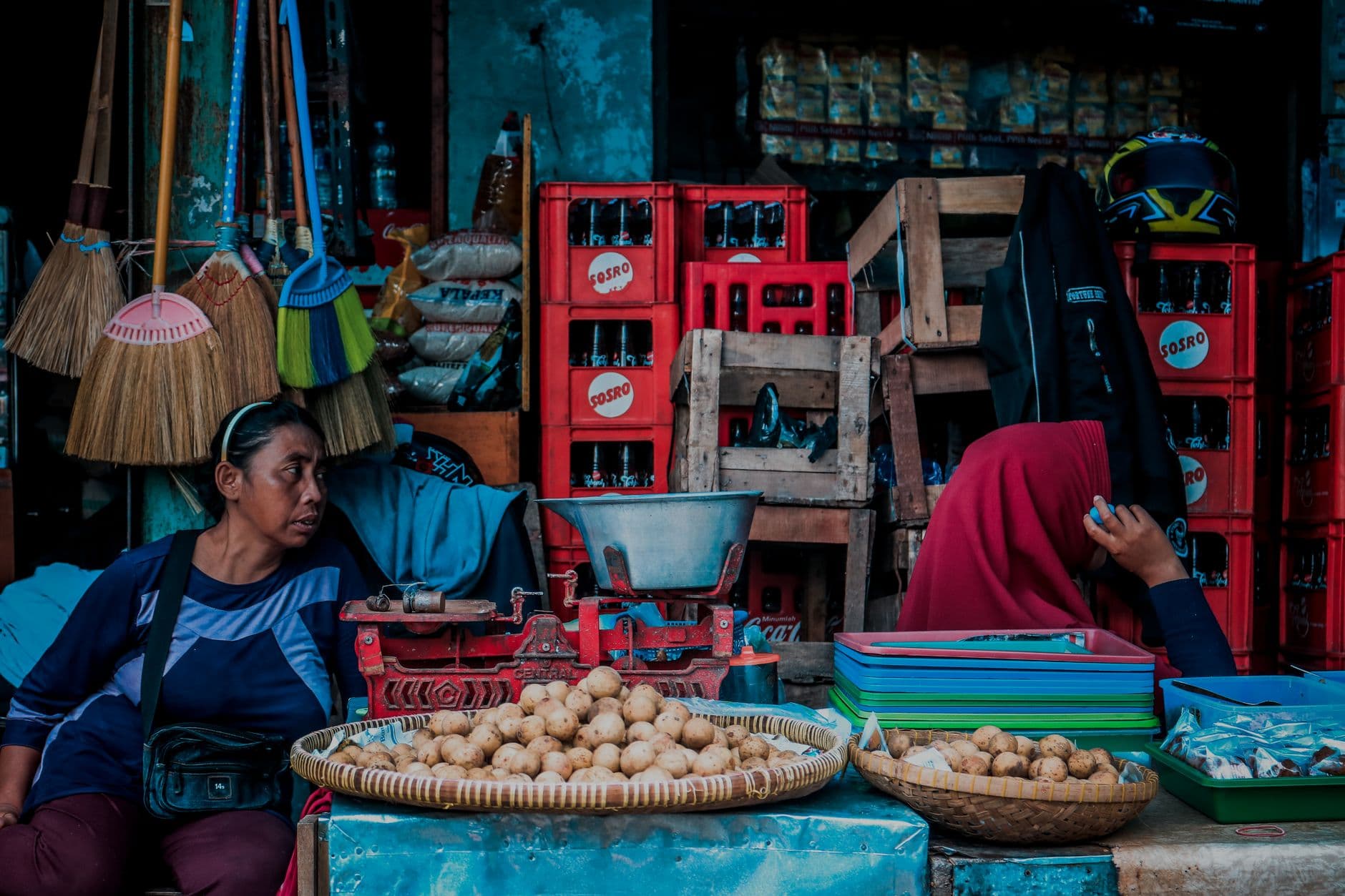 Cara Menyusun Kebijakan Kerja di Hari Libur Nasional untuk UKM: Siapa Wajib Masuk, Bagaimana Kompensasinya, dan Apa yang Harus Ada di Peraturan Perusahaan